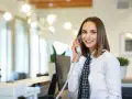 Ile godzin pracuje recepcjonistka w hotelu? Zaskakujące fakty o zmianach