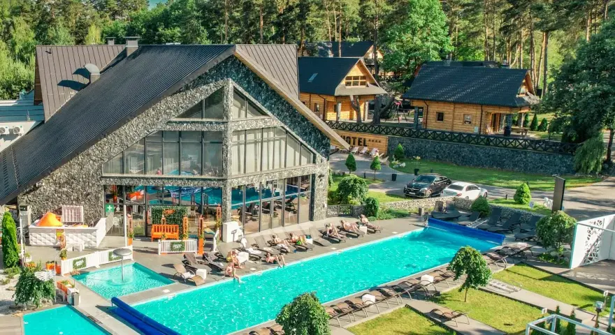 Bacówka Radawa basen – komfortowe kąpiele przez cały rok