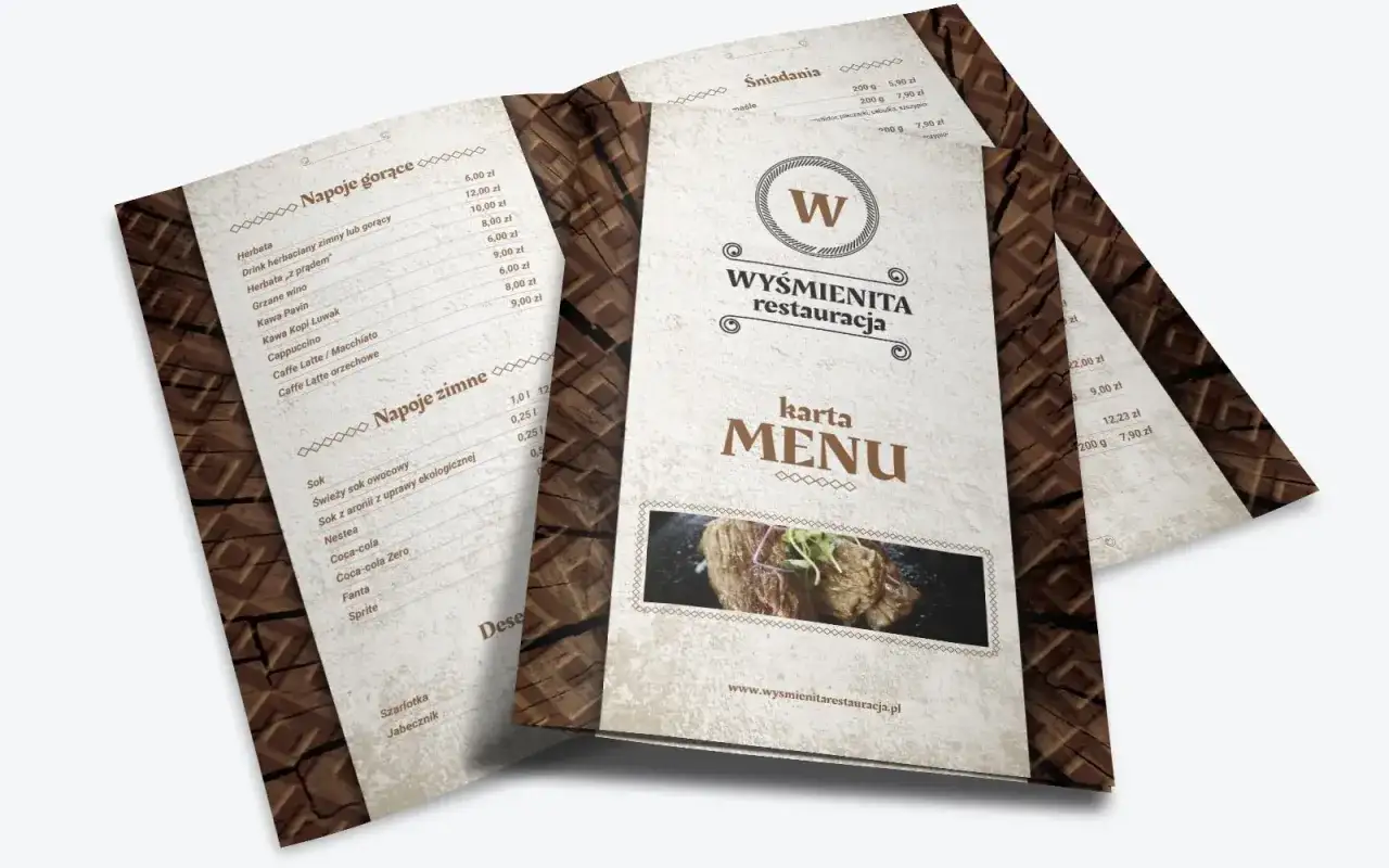Otwarta karta MENU restauracji z napojami i deserami. Styl rustykalny, drewniane zdobienia.